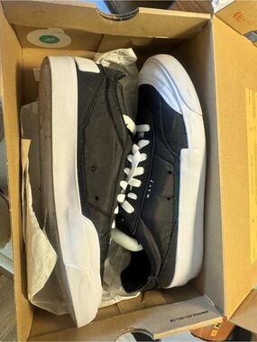 Nike Black & White Drop-Type Box Label with Orange Box Accent